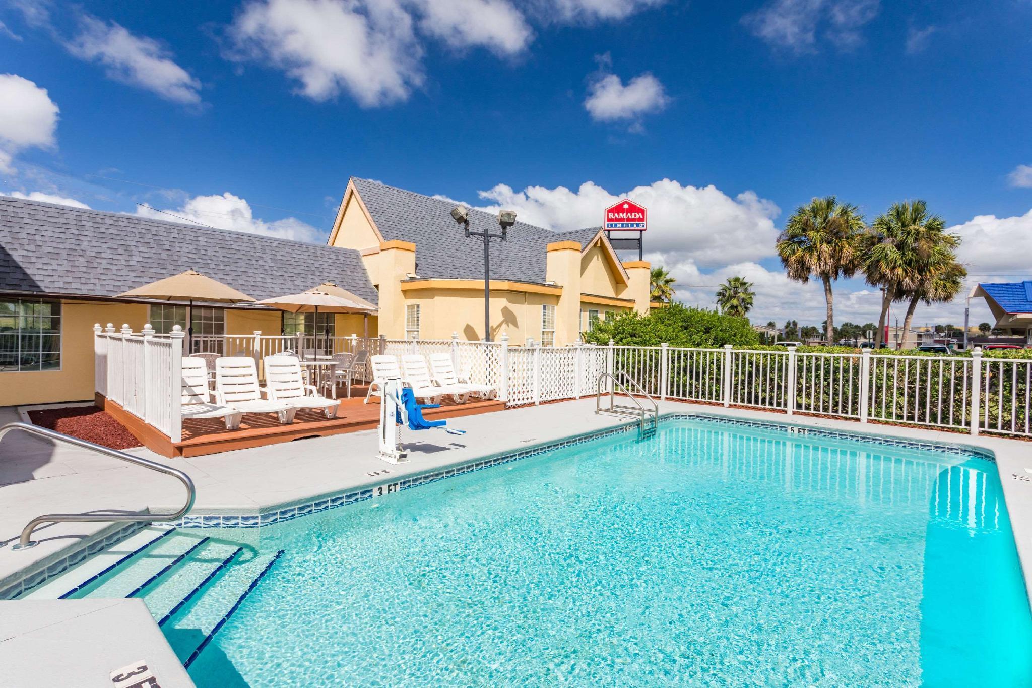 Howard Johnson By Wyndham Lake City Buitenkant foto